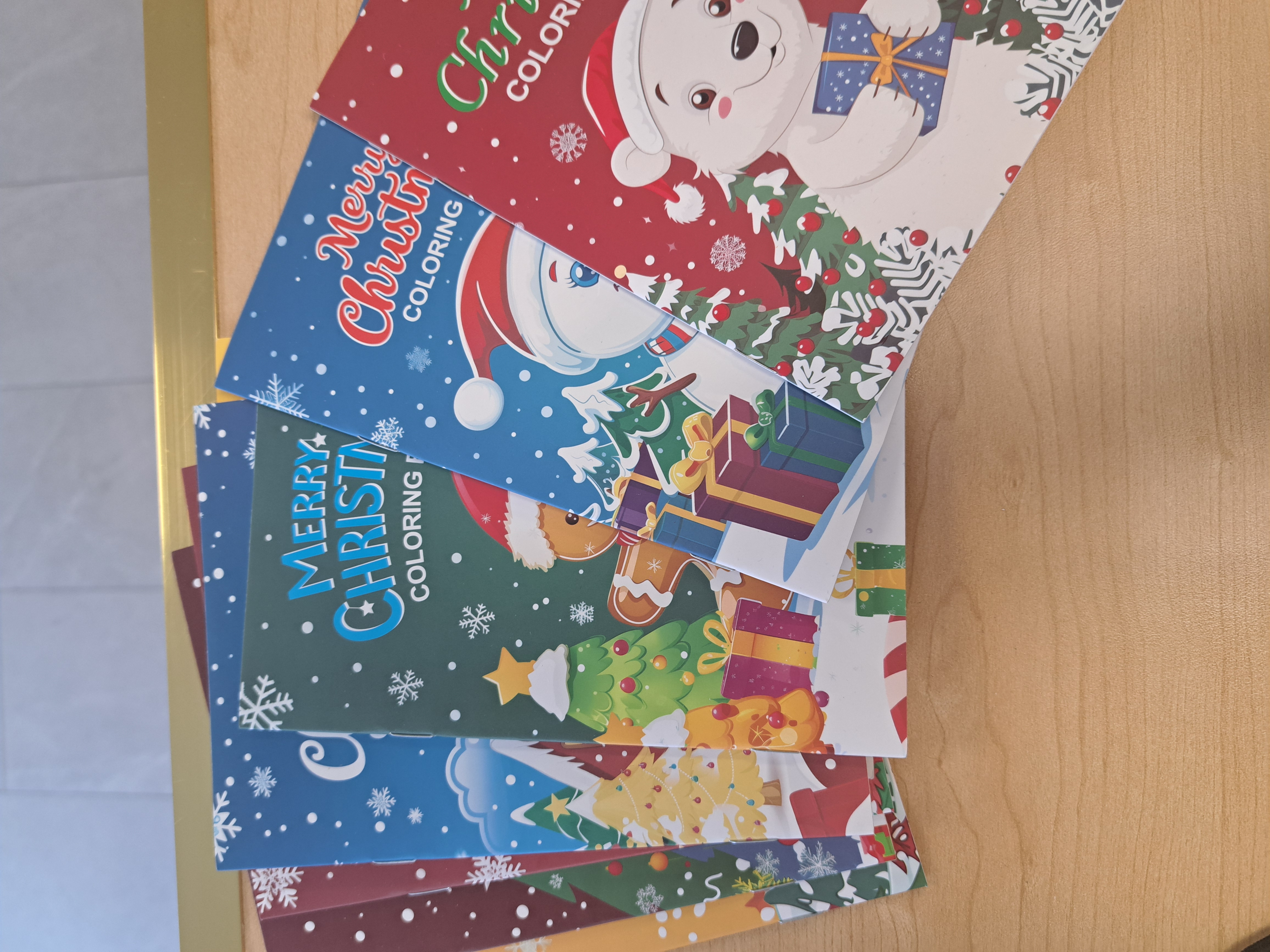 mini livres a colorier varié